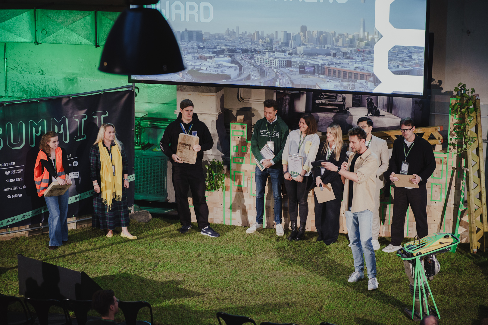 [Web]GROUNDBREAKERS_2025_Summit_LMF_230